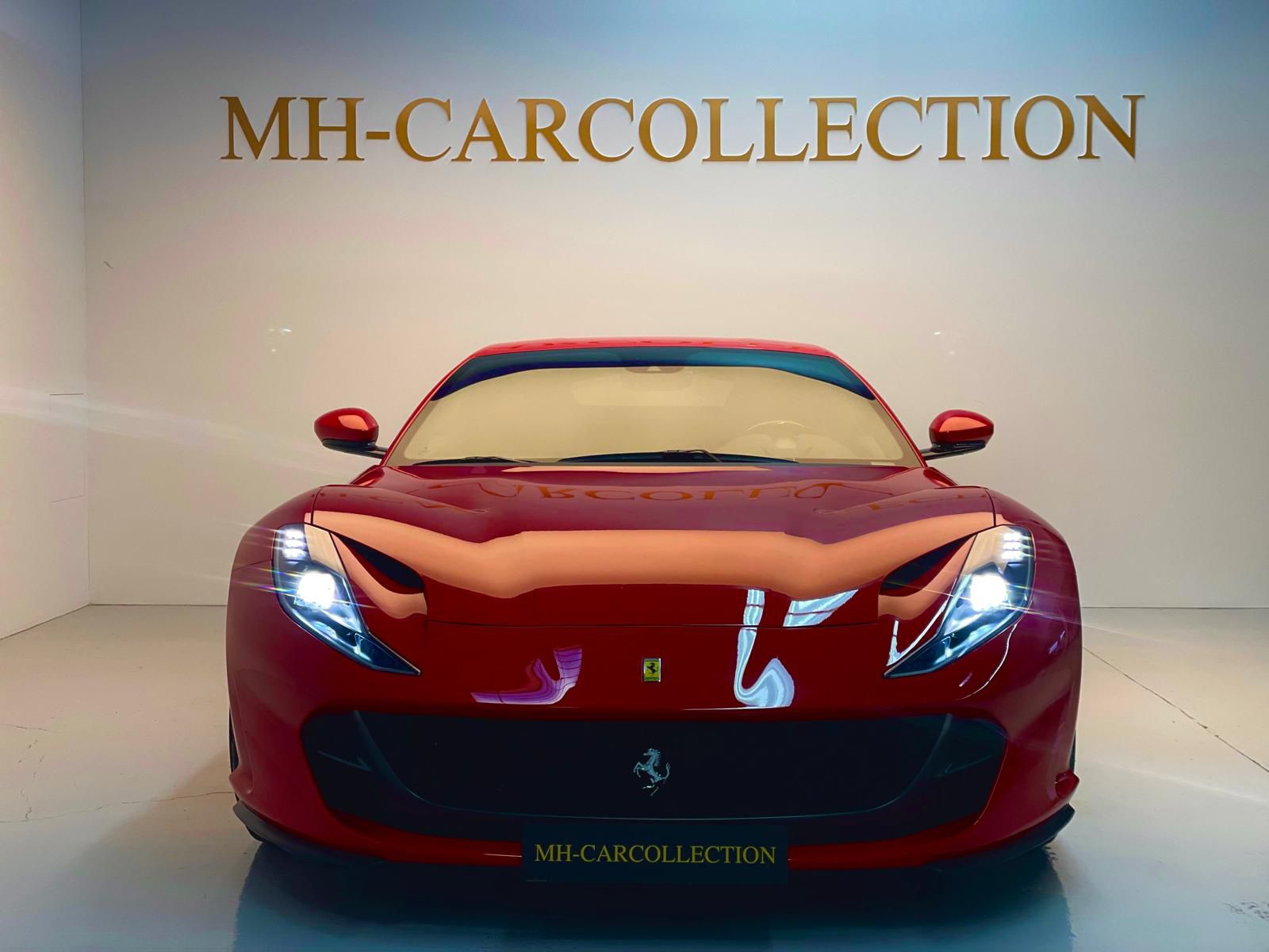 Ferrari 812 SUPERFAST Ferrari 812 SUPERFAST